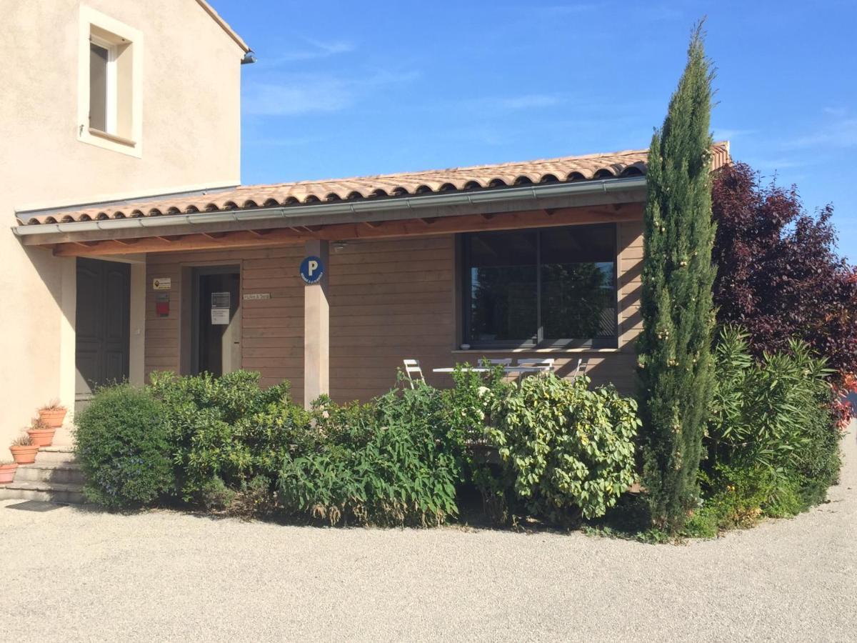 Villa Spacieuse Avec Terrasse Et Vue Mont Ventoux Entrechaux Exterior photo